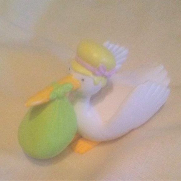 Adorable Stork with baby bundle - Picture 5 of 6